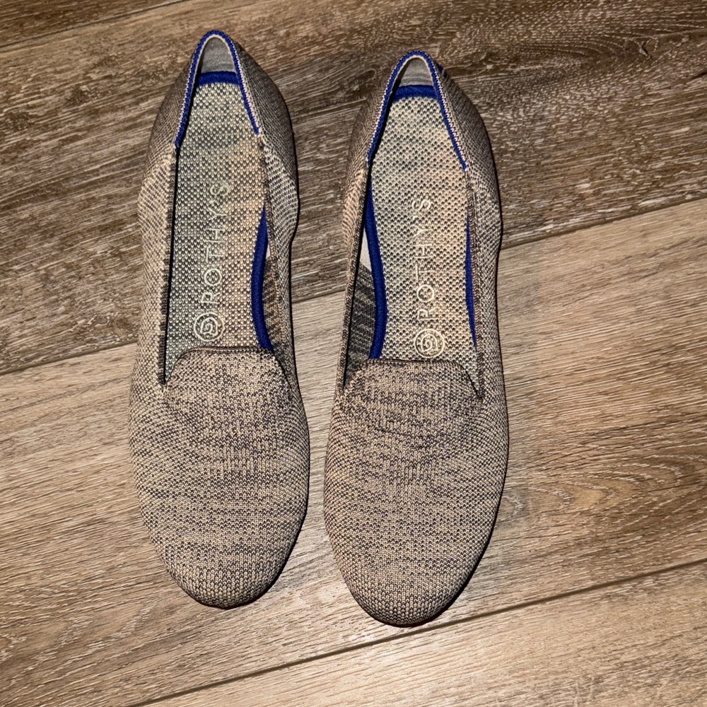 Preowned Rothy's Gray with Blue heel stripes Flats